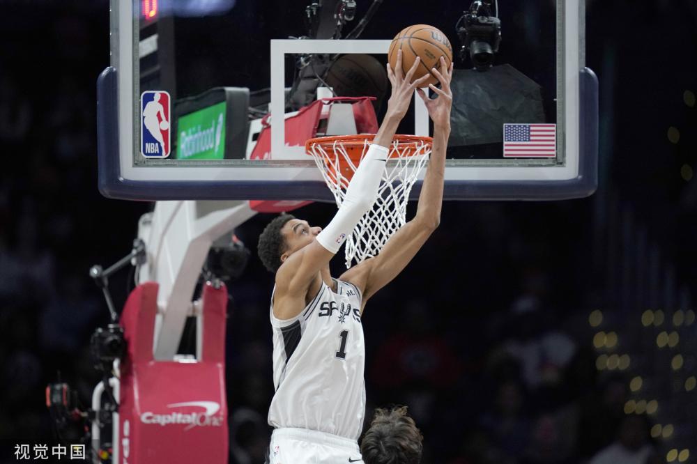 成了一个迫 成了一个迫